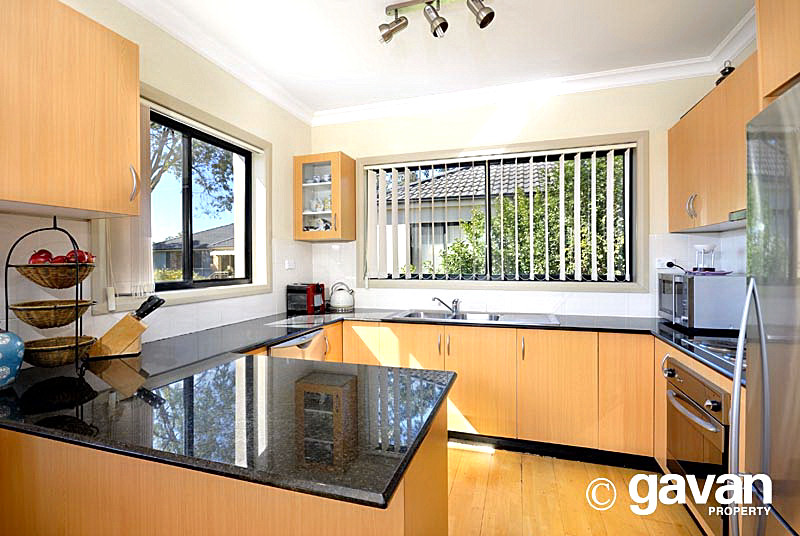 Luxury townhouse living Picture 2