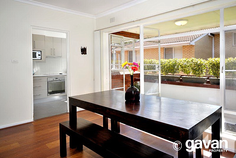 Modern Styling! Picture 2