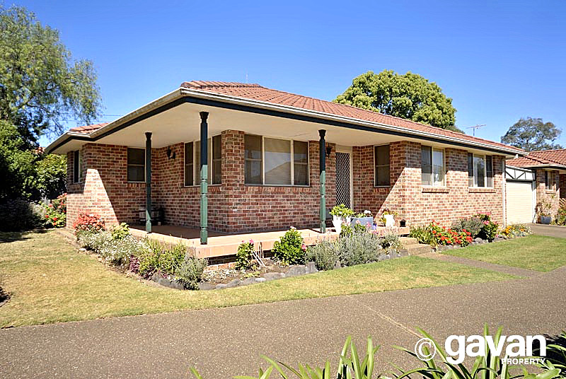 Spacious front villa in a small complex Picture 1