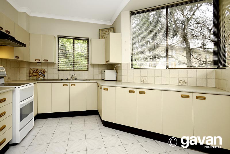 Plenty of space Picture 3