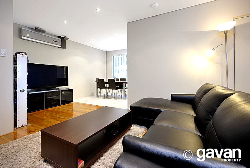 Fully renovated, street facing Picture 3