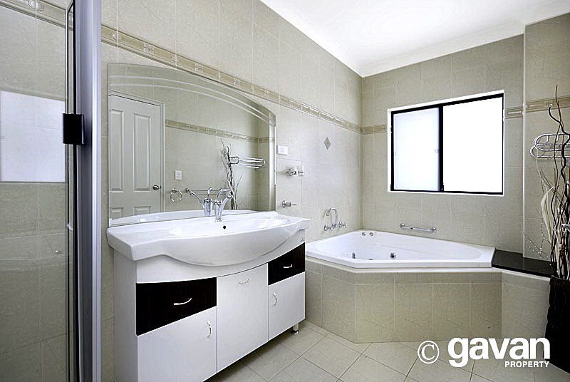 Premium full brick duplex home Picture 3