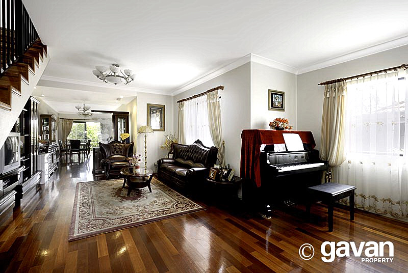 Premium full brick duplex home Picture 1