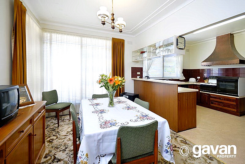 Spacious single storey home Picture 3