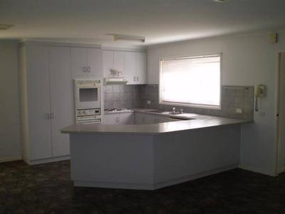 Close to Secondary College Picture Close to Secondary College Picture