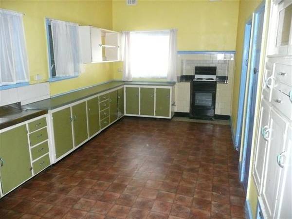 GREAT LOCATION - AFFORDABLE PRICE Picture