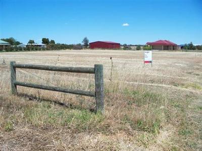Residential Allotment - 4447m2 Picture Residential Allotment - 4447m2 Picture