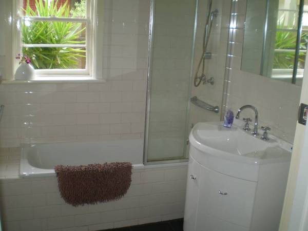 Centrally Located Picture 3