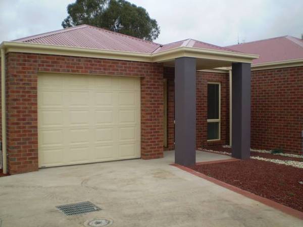 Just a stones throw... Picture 1