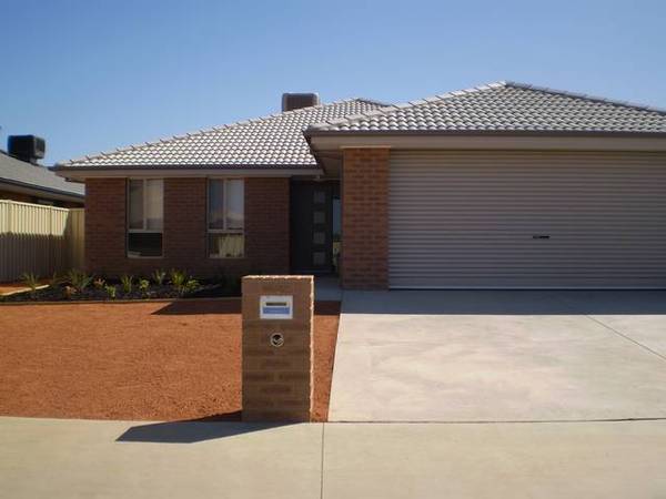 Brand New 4 Bedroom Picture 2