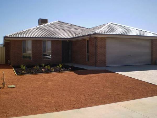 Brand New 4 Bedroom Picture 1