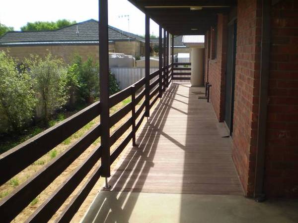 East Location Picture 3