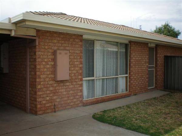 Comfortable Townhouse Picture 2