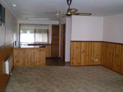 Neat & Tidy Townhouse Picture