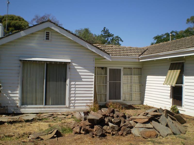 Jump the Fence to School Picture 1