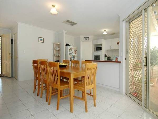 1st HOMEBUYERS... Picture 2