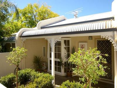 INNER-CITY OASIS!! Picture INNER-CITY OASIS!! Picture