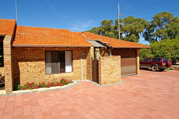 DELUXE ON DEANMORE Picture 2