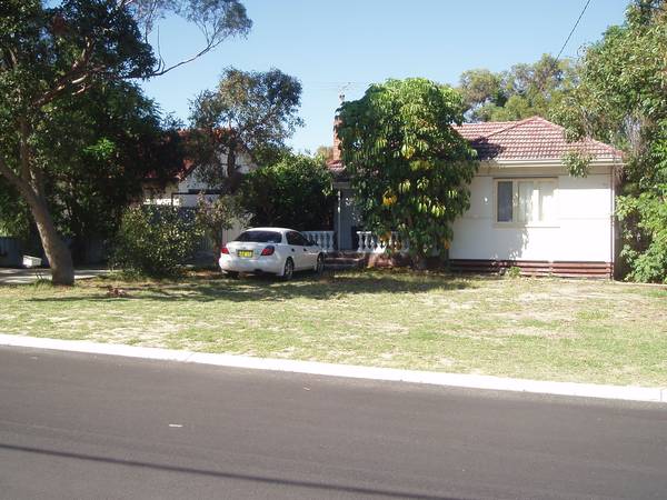 DONALD TRUMP... Picture 3