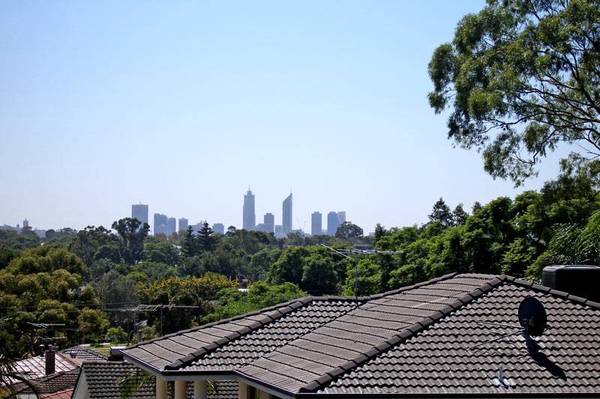 I CAN SEE THE CITY LIGHTS!!! Picture 3