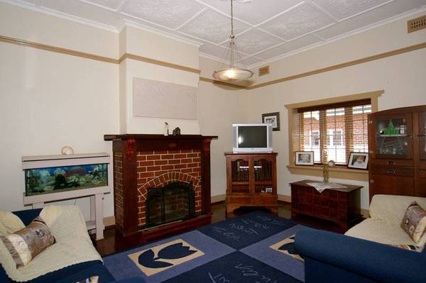 DELIGHTFUL Picture 2