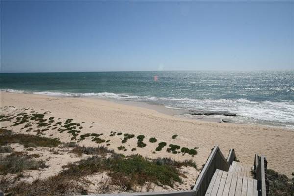 WATERFRONT BLOCK!! Picture 3