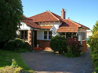 LOCATION & CHARACTER Picture