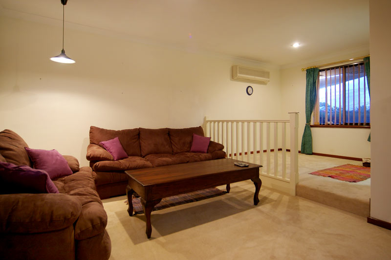 CUL-DE-SAC CLASSIC! Picture 2