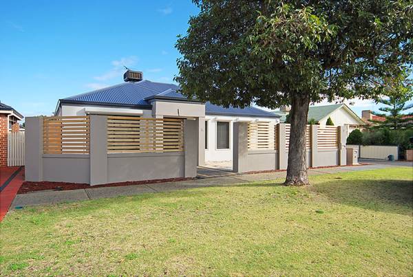 NEAR NEW STREET FRONT HOME... Picture 1