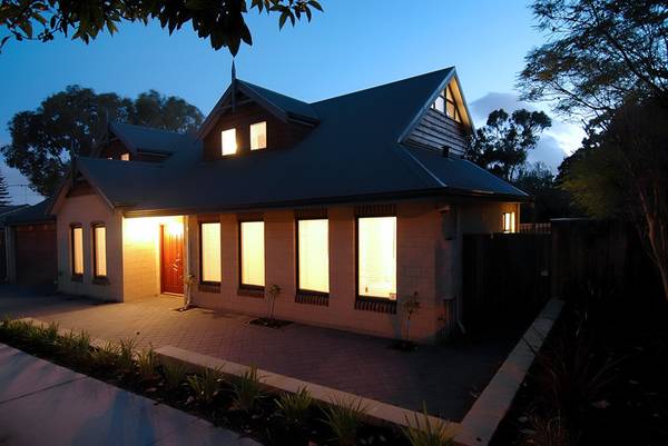 GREEN TITLE Picture 2