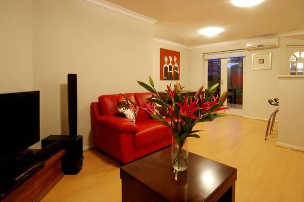 URBAN RETREAT Picture URBAN RETREAT Picture