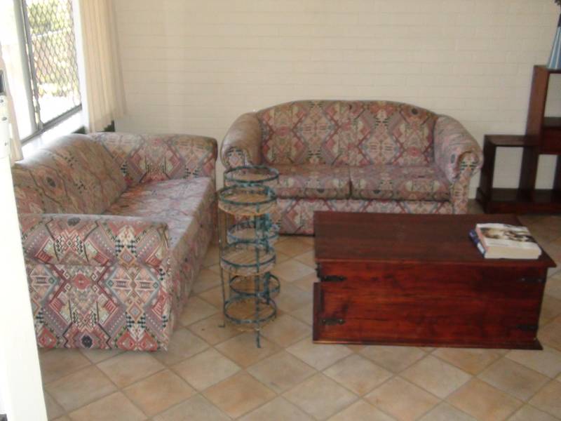 Fantastically Furnished Flat Picture 3