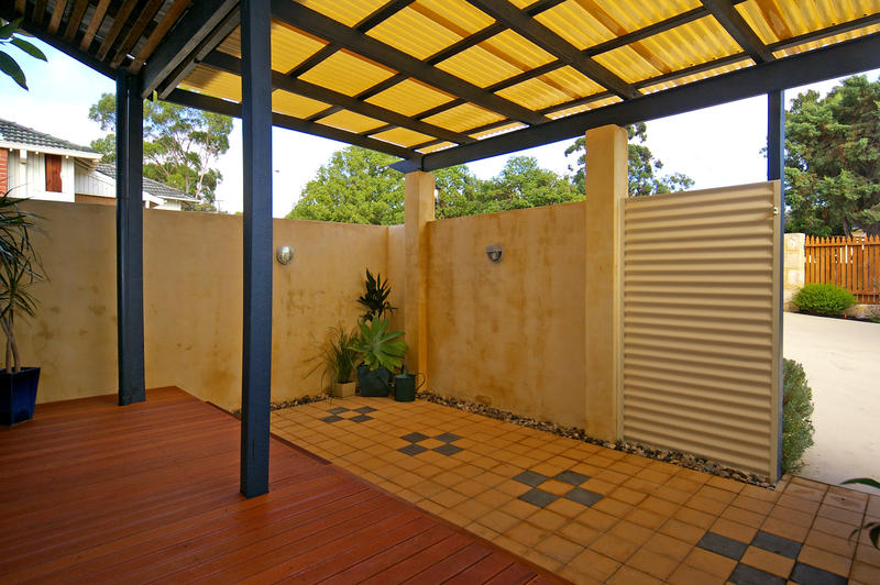 THE COMPLETE PACKAGE Picture 2