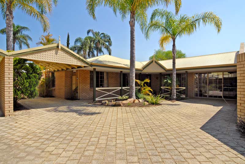 LOVE AT FIRST SIGHT! Picture 2