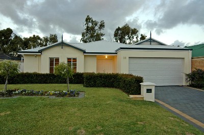 LOCATION, LOCATION!! Picture