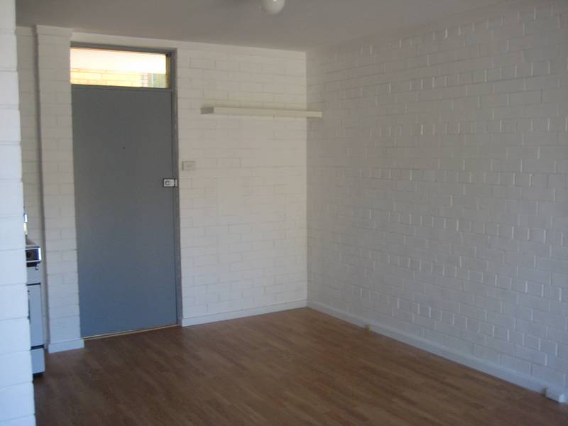 Outstanding Investment!! Picture 2