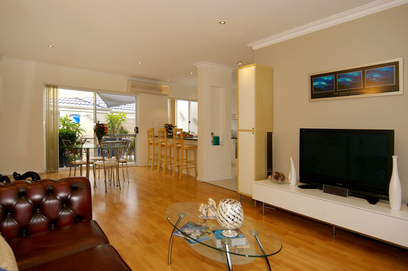 DOES SIZE MATTER... Picture 2