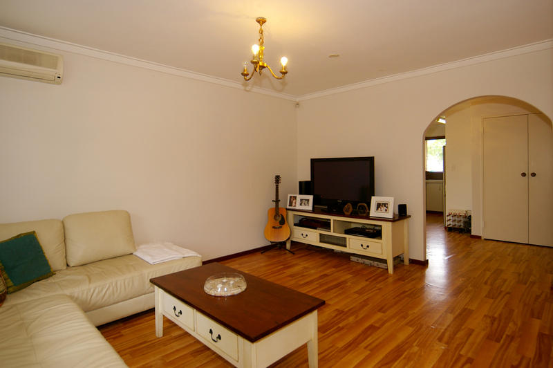 THIS IS LIVING! Picture 3