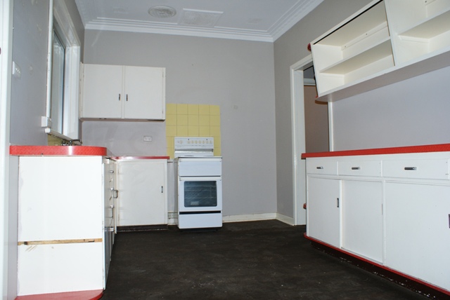 GOOD THINGS COME IN SMALL PACKAGES Picture