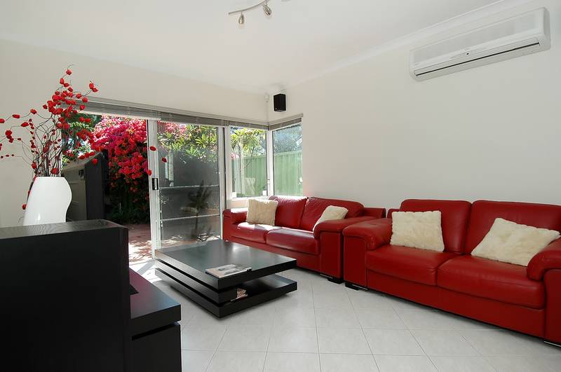 KILLA VILLA!! Picture 3