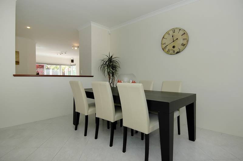 KILLA VILLA!! Picture 2