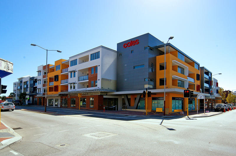 HUGE APARTMENT! Picture 2