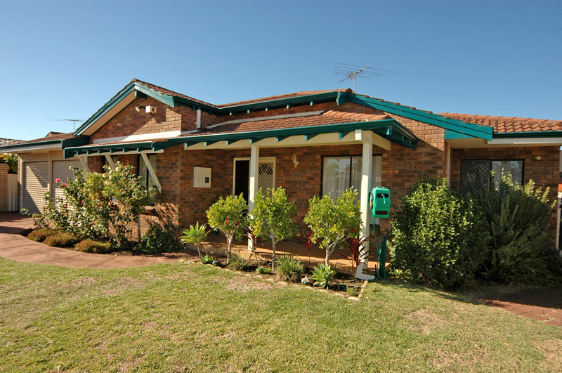 MAKE ME YOURS!! Picture 2