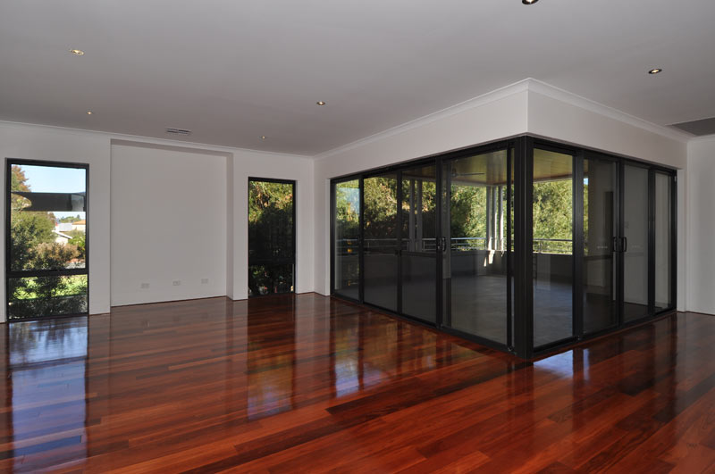 INNER-CITY OASIS!! Picture 2