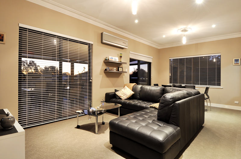 KINGS PARK KEEPER!! Picture 2