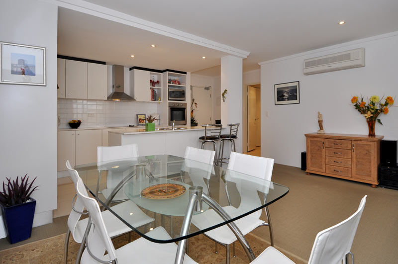 TAKE ME...TODAY! Picture 2