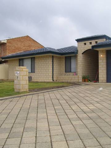 IDEAL PROPERTY - With Ocean Views Picture 1