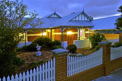 HIDE & SEEK Picture HIDE & SEEK Picture