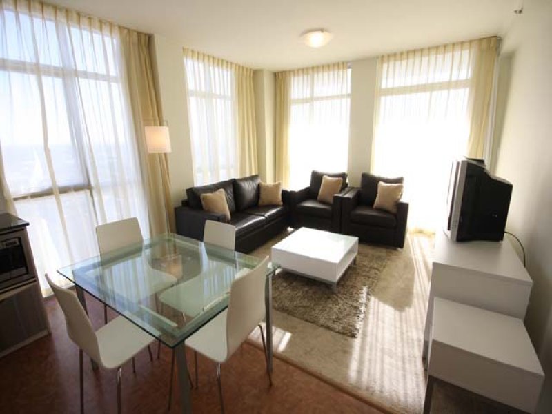 ARE YOU ONE TO GRAB A BARGIN OR DO YOU LET IT SLIP YOU BY? Picture 1