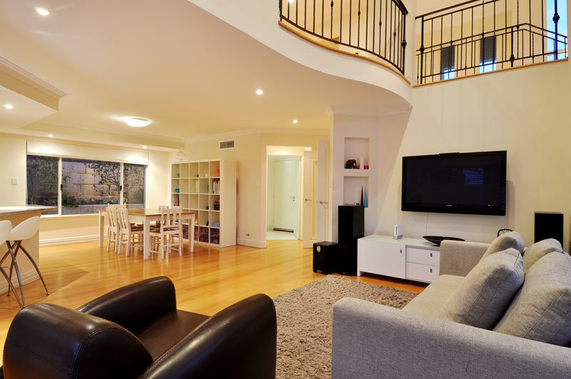 HAVE YOUR SENSES BLOWN AWAY! Picture 2